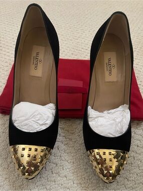 Valentino Garavani Black Pumps with Gold Studded Cap Toe